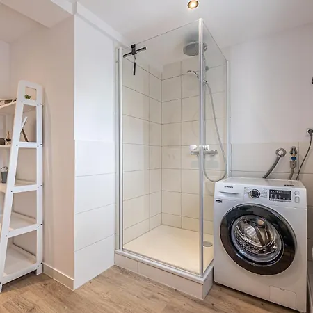 Goode Utsicht - Modern, Mit Weitsicht In Der *