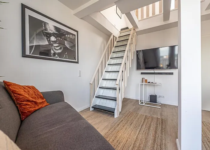 Goode Utsicht - Modern, Mit Weitsicht In Der 아파트 *